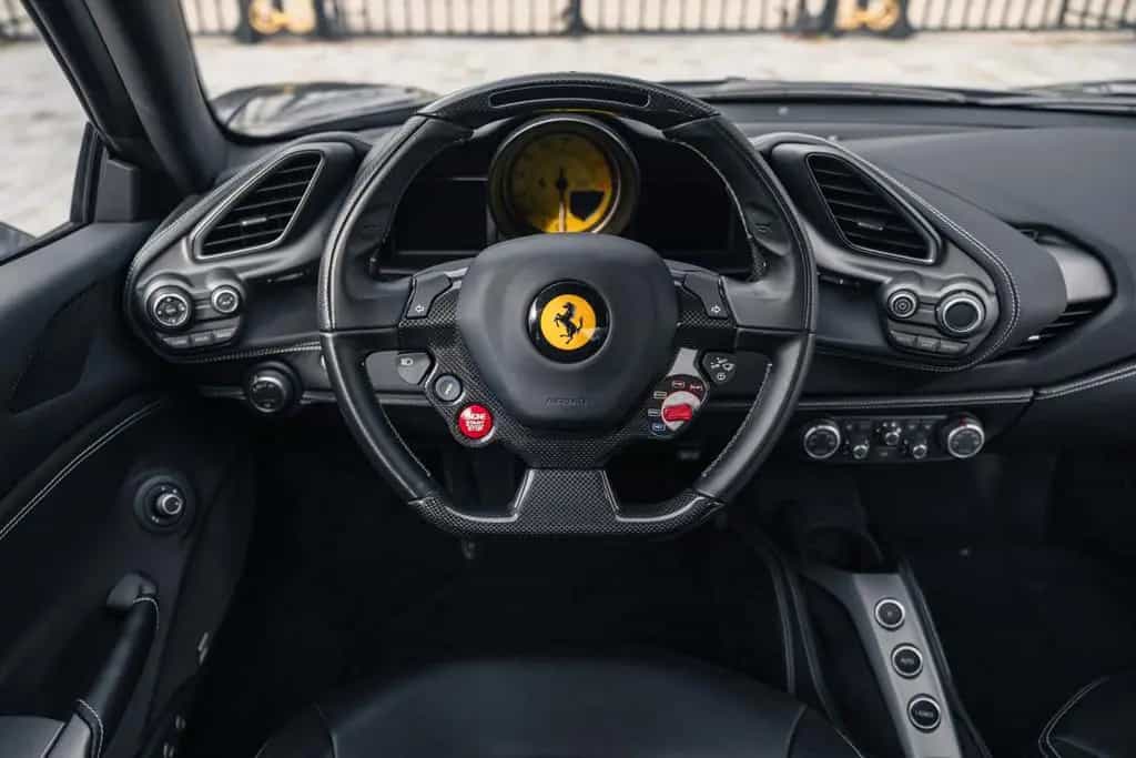 Ferrari 488 GTB - great spec, perfect condition 02/2016-photo-12