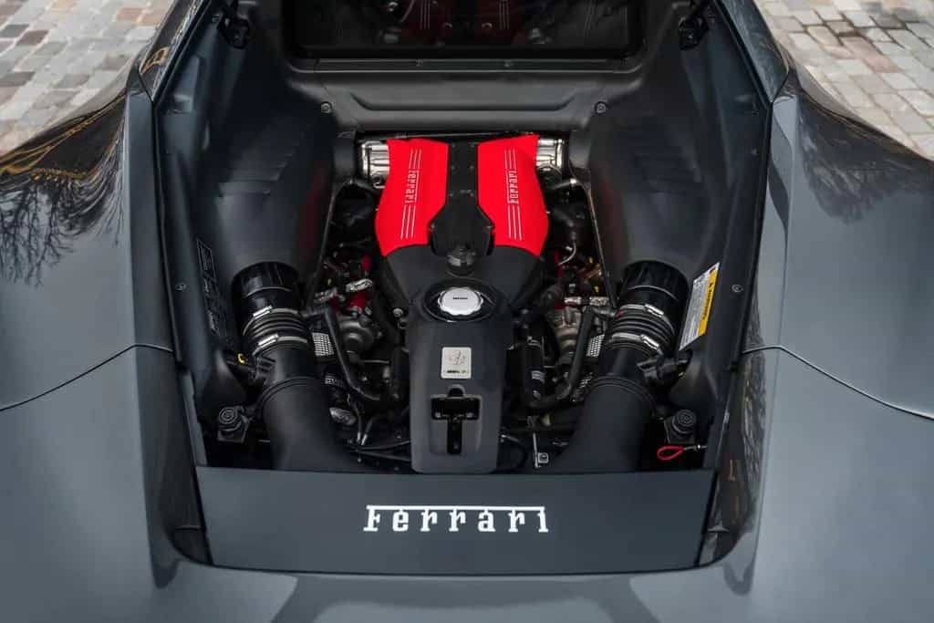 Ferrari 488 GTB - great spec, perfect condition 02/2016-photo-25