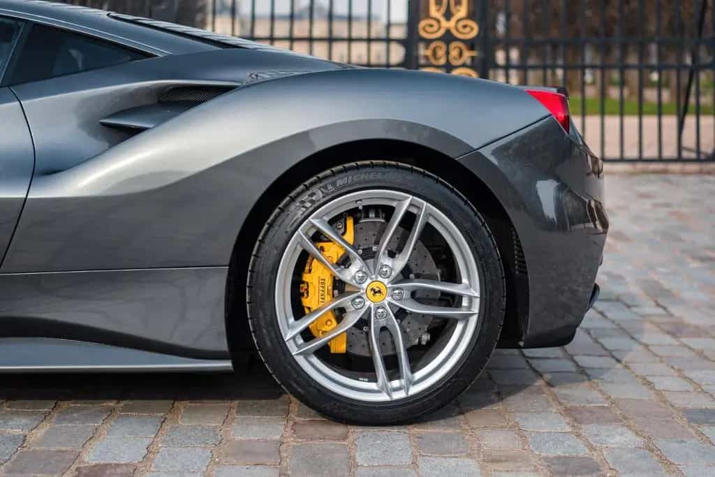 Ferrari 488 GTB - great spec, perfect condition 02/2016-photo-30