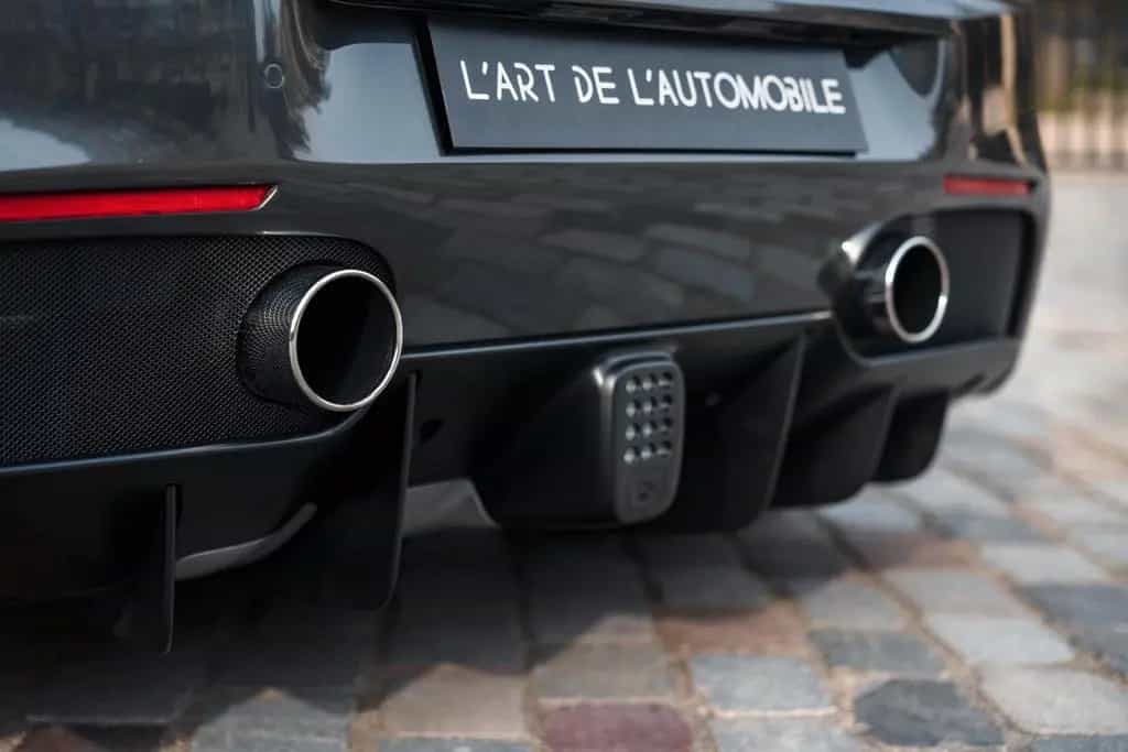 Ferrari 488 GTB - great spec, perfect condition 02/2016-photo-33