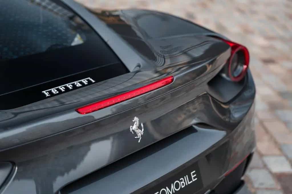 Ferrari 488 GTB - great spec, perfect condition 02/2016-photo-34