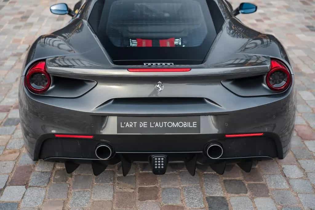Ferrari 488 GTB - great spec, perfect condition 02/2016-photo-36