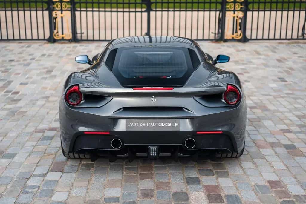 Ferrari 488 GTB - great spec, perfect condition 02/2016-photo-4
