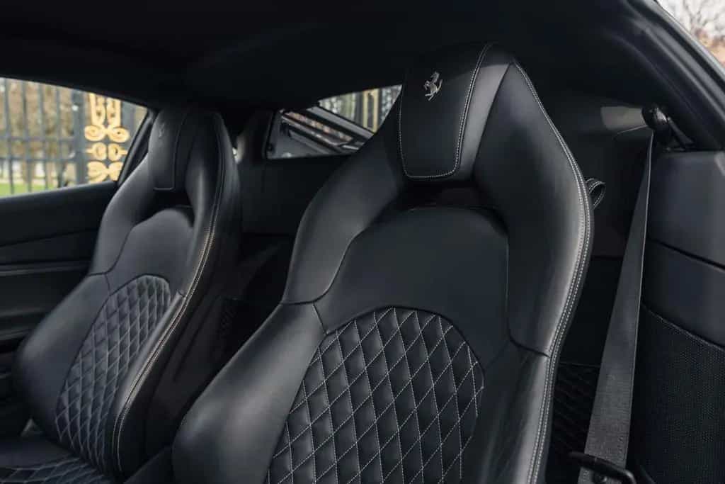 Ferrari 488 GTB - great spec, perfect condition 02/2016-photo-9