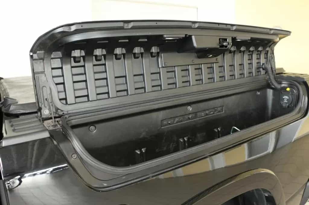 Dodge RAM 5.7 HEMI V8 1500 Limited Crew Cab 4x4 Klima 12/2021-photo-25