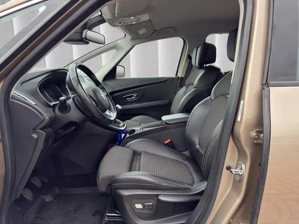 Renault Scenic 1.2 TCe 130 Energy Intens 01/2017-photo-9
