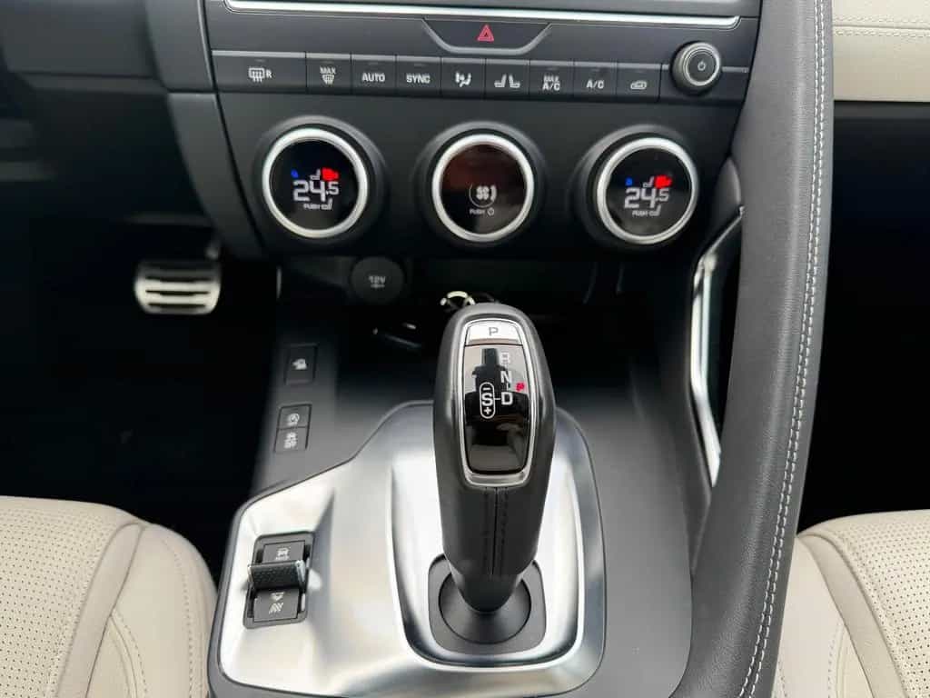 Jaguar E-Pace E-PACE R-Dynamic S AWD 12/2018-photo-9