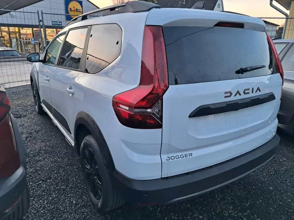 Dacia Jogger Extreme TCe 110-7-Sitze-SHZ-ALU-NAVI APP- 09/2025-photo-2
