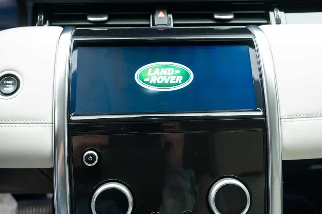 Land Rover Discovery Sport SE AWD D150 2.0 MHEV 07/2020-photo-18