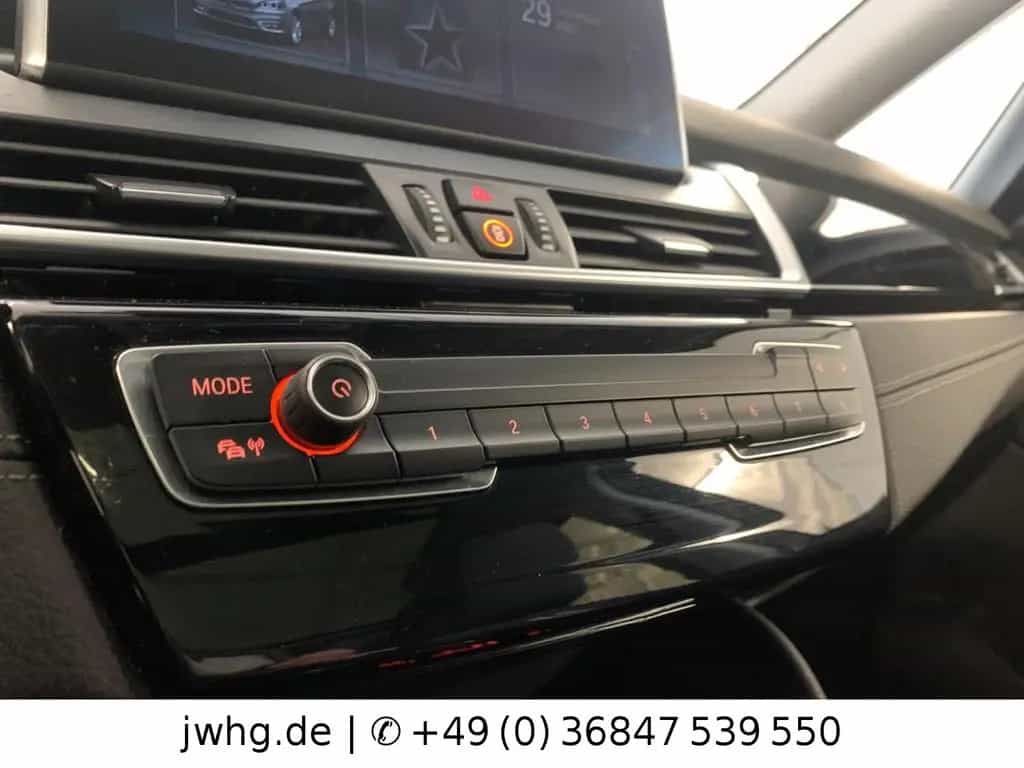 BMW 2 Series 218i Active T Sport Line LED/DRIVING ASS+/PANO 04/2020-photo-11
