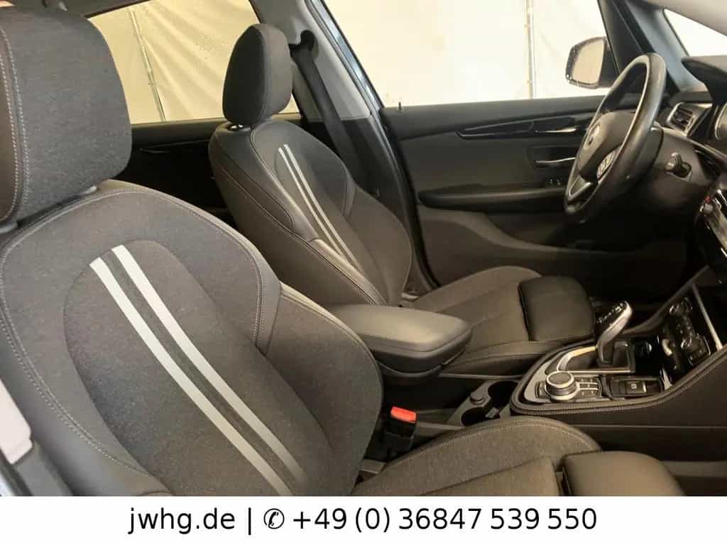 BMW 2 Series 218i Active T Sport Line LED/DRIVING ASS+/PANO 04/2020-photo-2