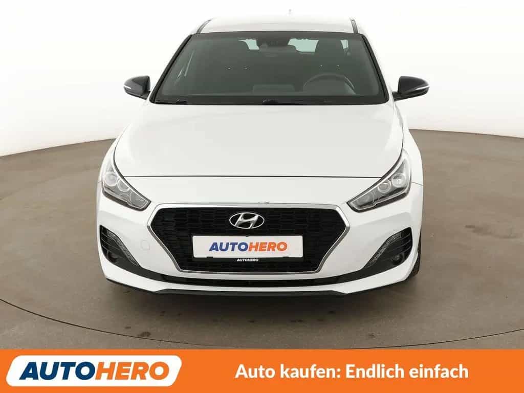 Hyundai i30 1.0 TGDI Passion + *NAVI*LED*TEMPO*SHZ*LHZ* 08/2018-photo-6