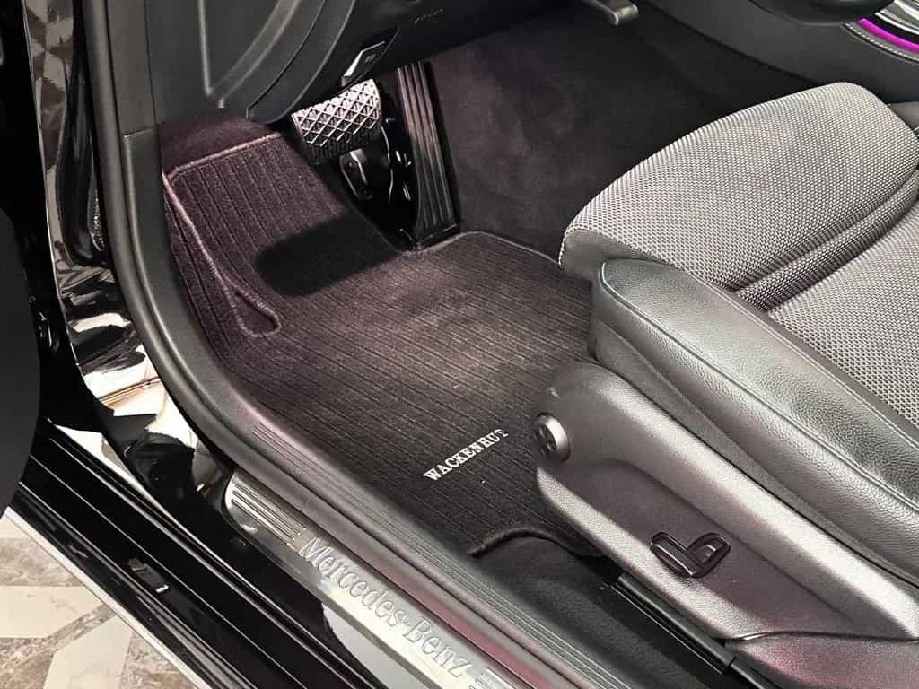 Mercedes-Benz E-Class 250 Limousine 11/2016-photo-10