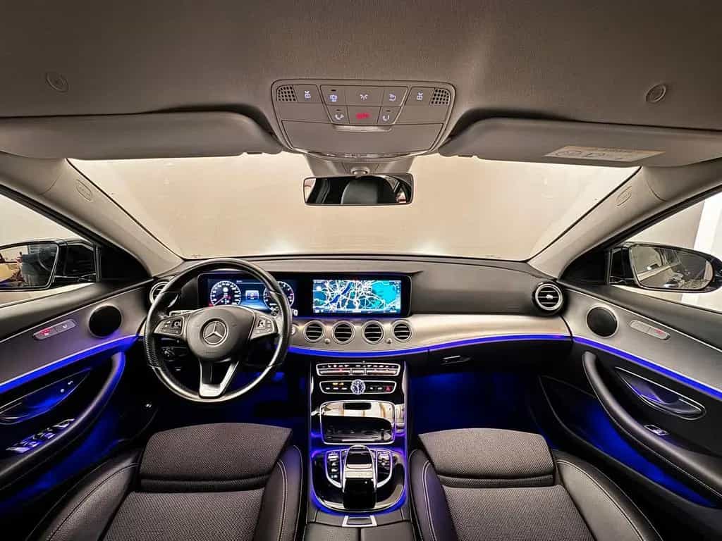 Mercedes-Benz E-Class 250 Limousine 11/2016-photo-12