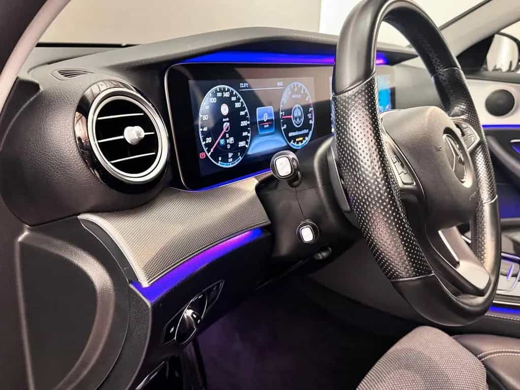 Mercedes-Benz E-Class 250 Limousine 11/2016-photo-14