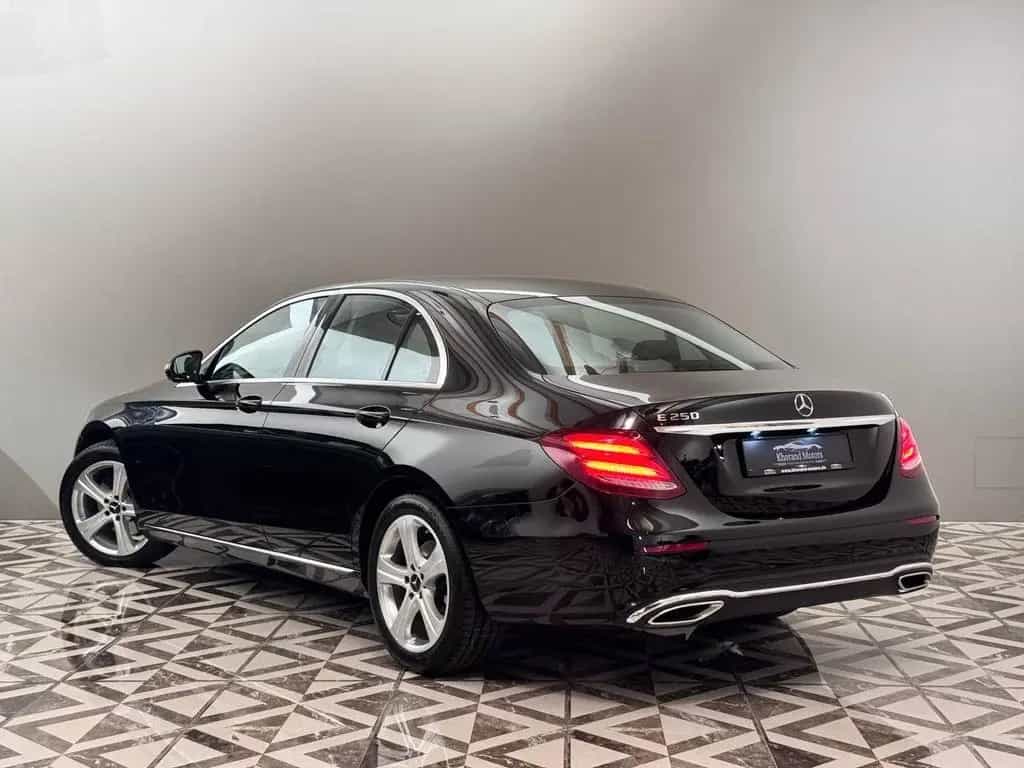 Mercedes-Benz E-Class 250 Limousine 11/2016-photo-36