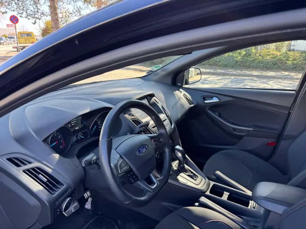 Ford Focus 1.5 Turnier ST-Line 01/2017-photo-11