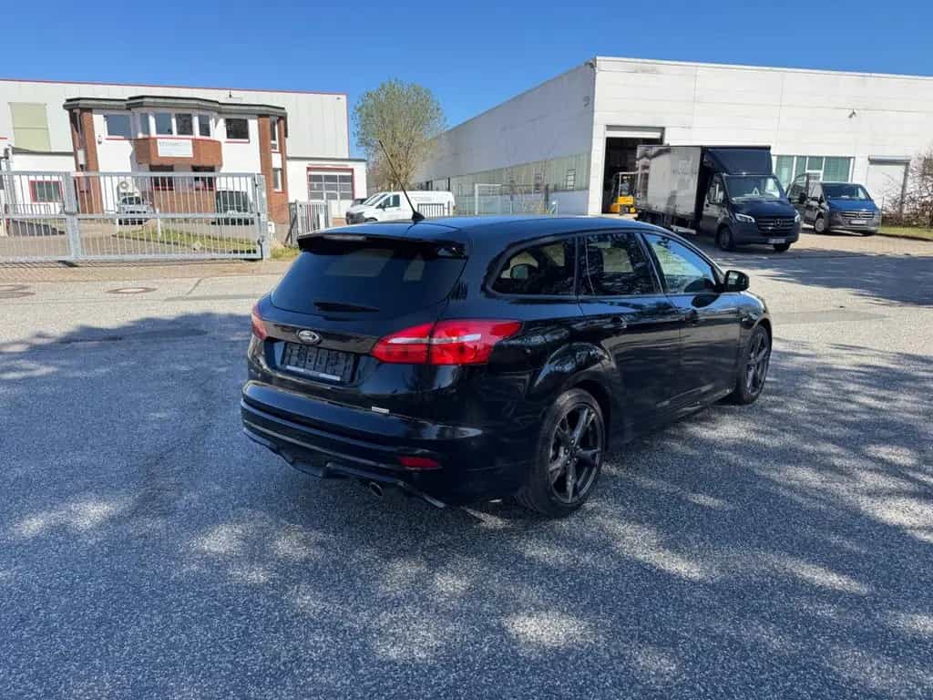 Ford Focus 1.5 Turnier ST-Line 01/2017-photo-7