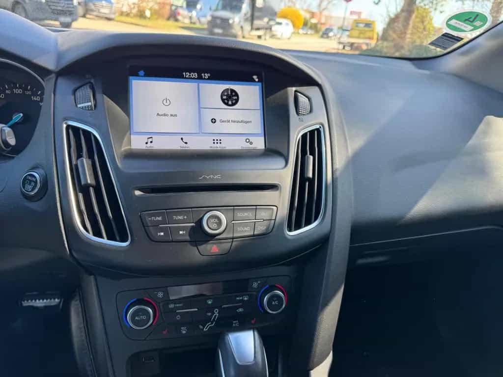 Ford Focus 1.5 Turnier ST-Line 01/2017-photo-9