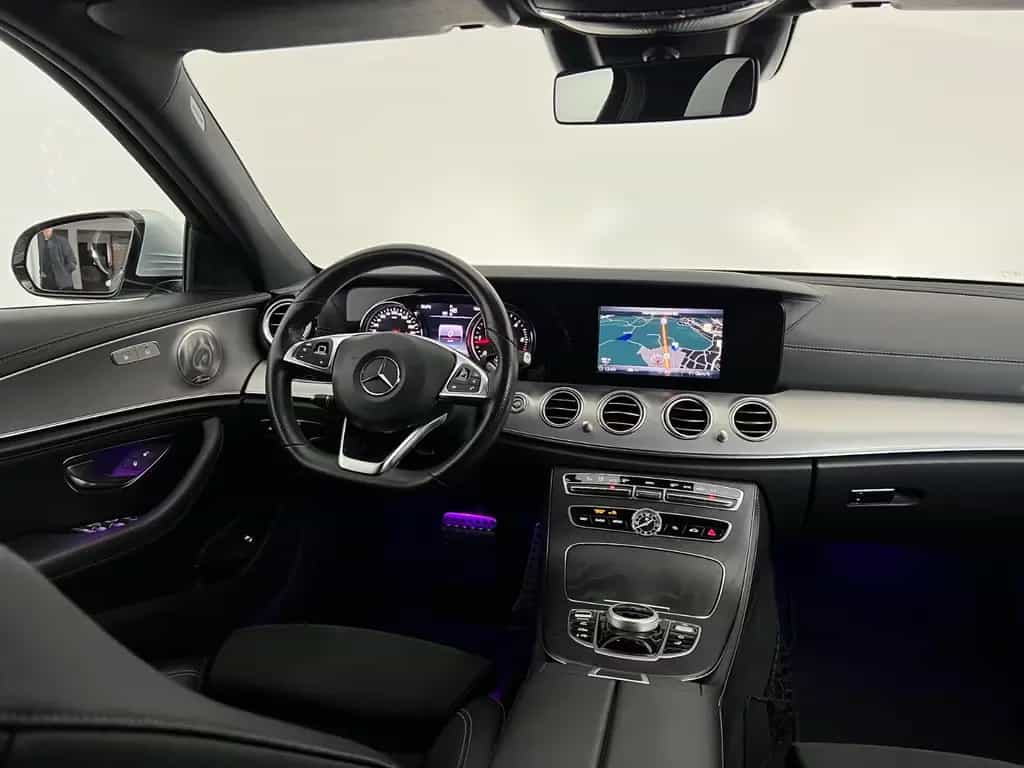 Mercedes-Benz E-Class 200 d T AMG LINE/ 1.H/ DISTR. + / BURMESTR. / 09/2017-photo-13