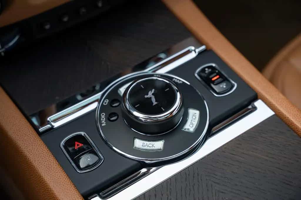 Rolls-Royce Wraith - Just Serviced - Full History 04/2015-photo-37