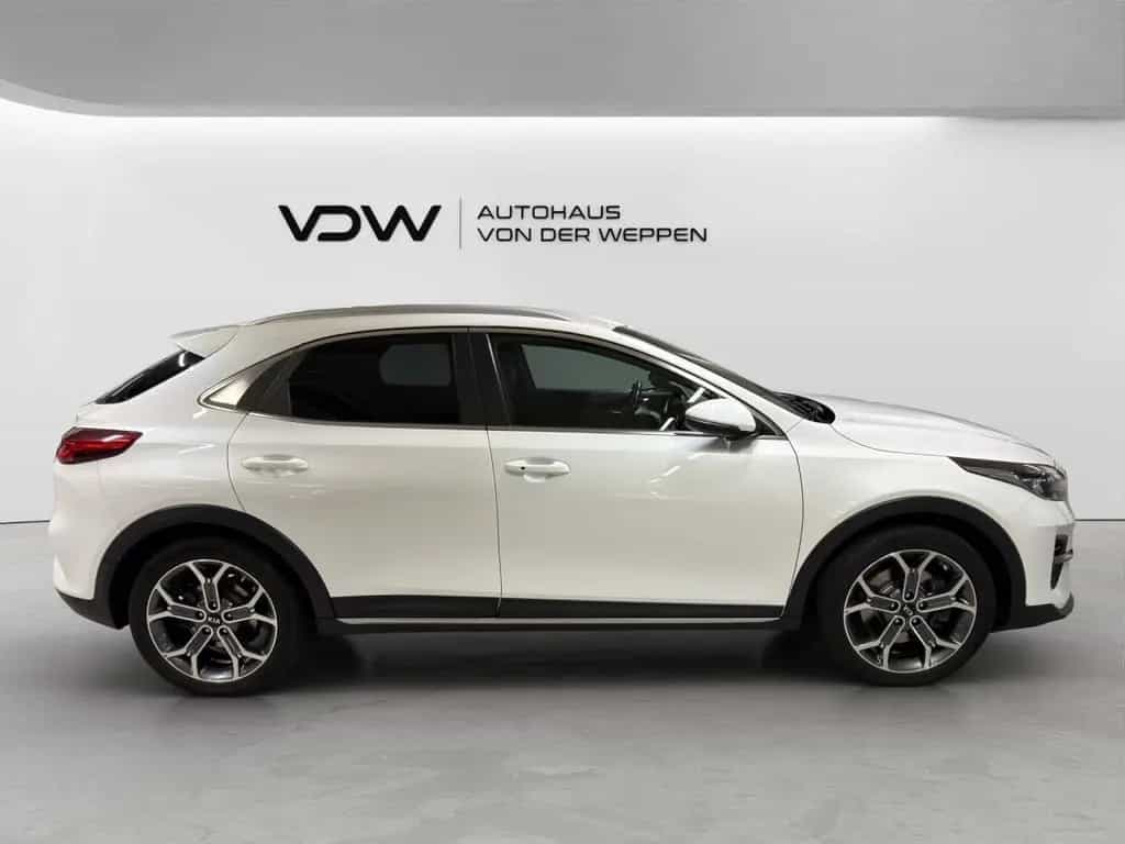 Kia XCeed Xdition Klima Navi Rückfahrkamera 10/2020-photo-8
