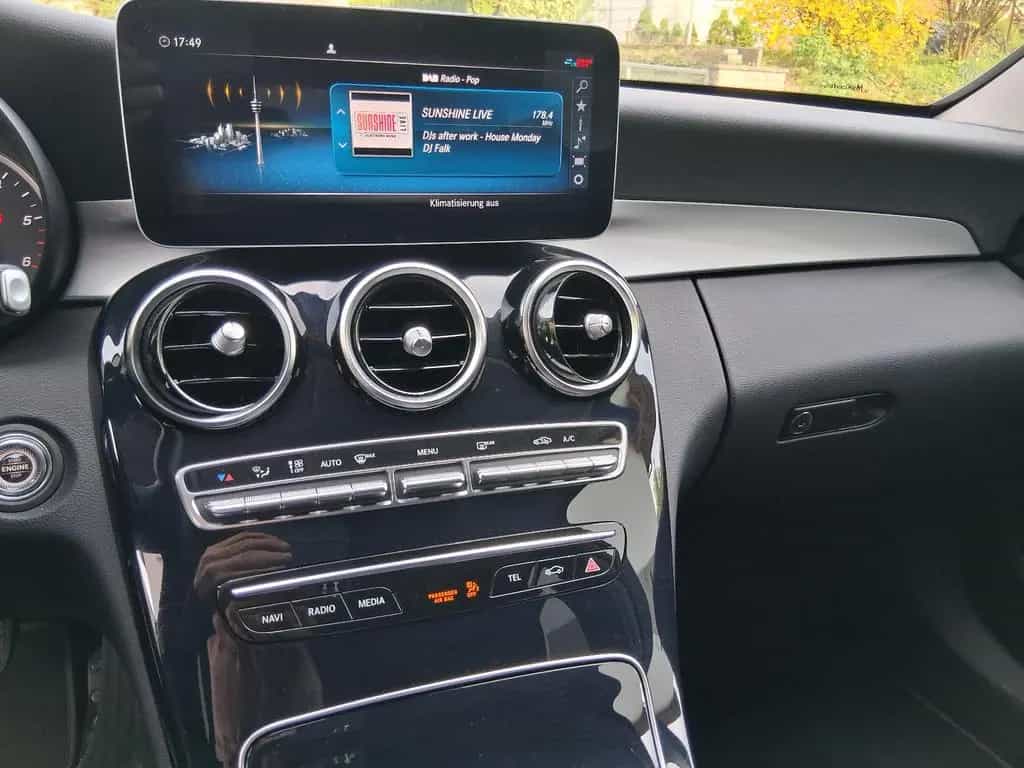 Mercedes-Benz C-Class 180 d T Modell AVANTGARDE Motorhaube 12/2020-photo-2