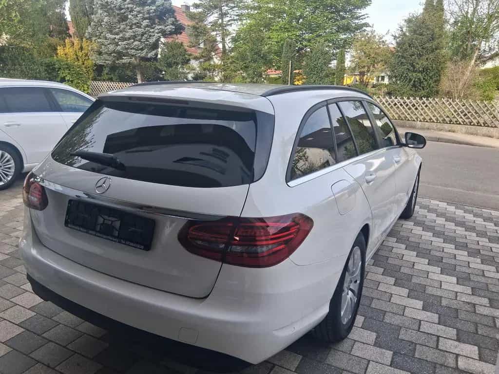 Mercedes-Benz C-Class 180 d T Modell AVANTGARDE Motorhaube 12/2020-photo-35