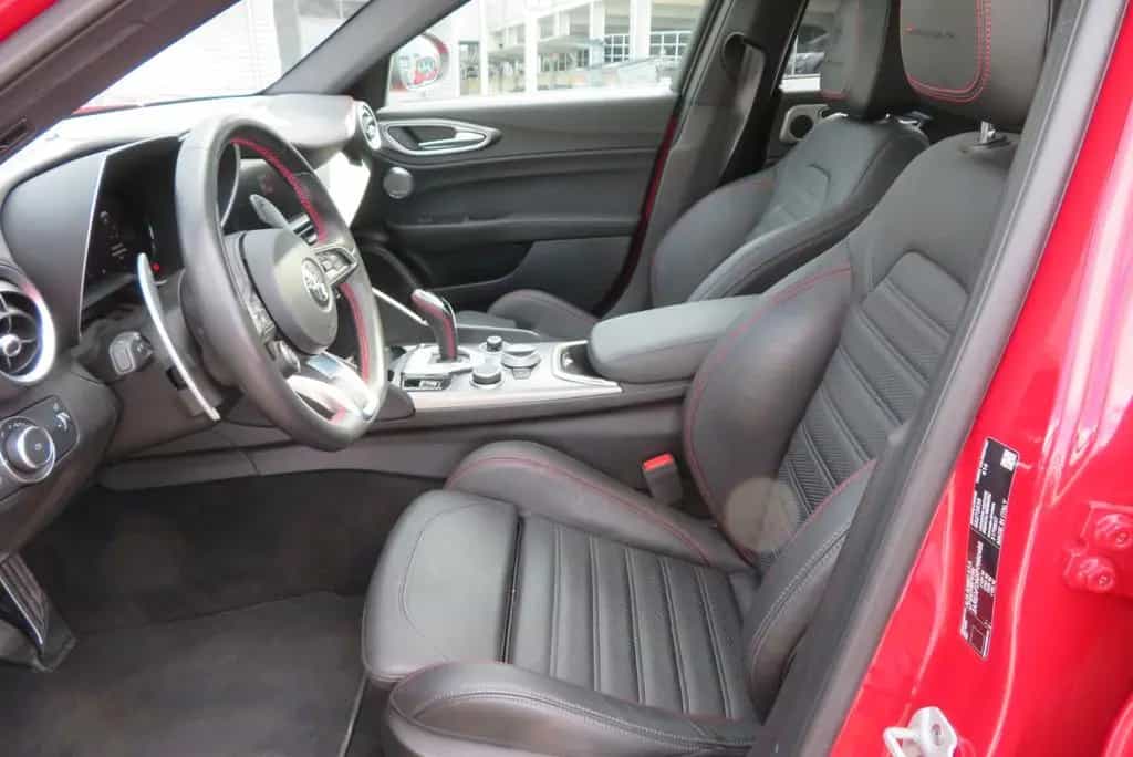 Alfa Romeo Giulia Competizione Q4 280PS *Schiebedach* 06/2023-photo-10