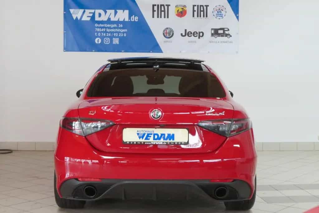 Alfa Romeo Giulia Competizione Q4 280PS *Schiebedach* 06/2023-photo-2