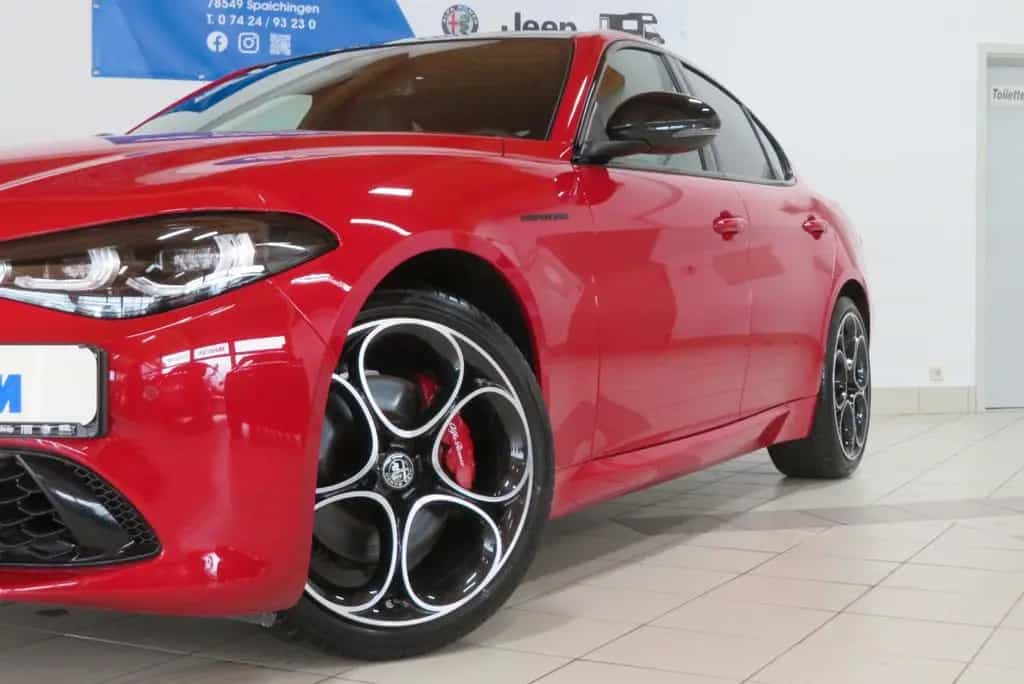 Alfa Romeo Giulia Competizione Q4 280PS *Schiebedach* 06/2023-photo-4