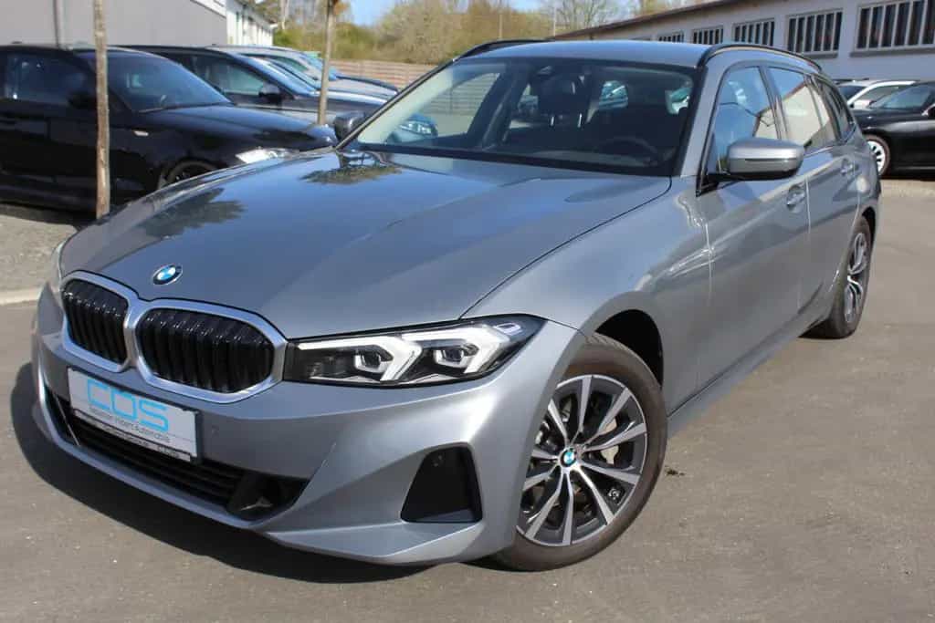 BMW 3 Series 330d xDrive Tour.+HUD+Lenkradh.+17Z+Live Cockpit 11/2022-photo-0