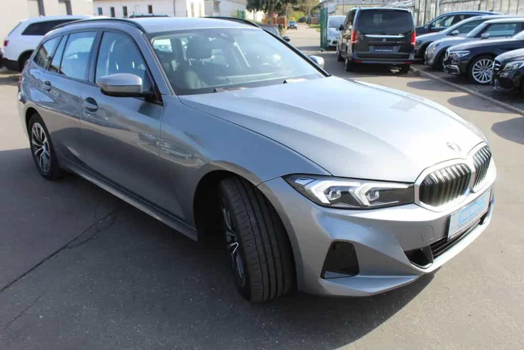BMW 3 Series 330d xDrive Tour.+HUD+Lenkradh.+17Z+Live Cockpit 11/2022-photo-10