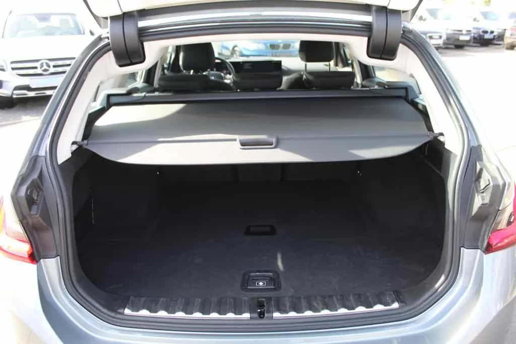 BMW 3 Series 330d xDrive Tour.+HUD+Lenkradh.+17Z+Live Cockpit 11/2022-photo-6