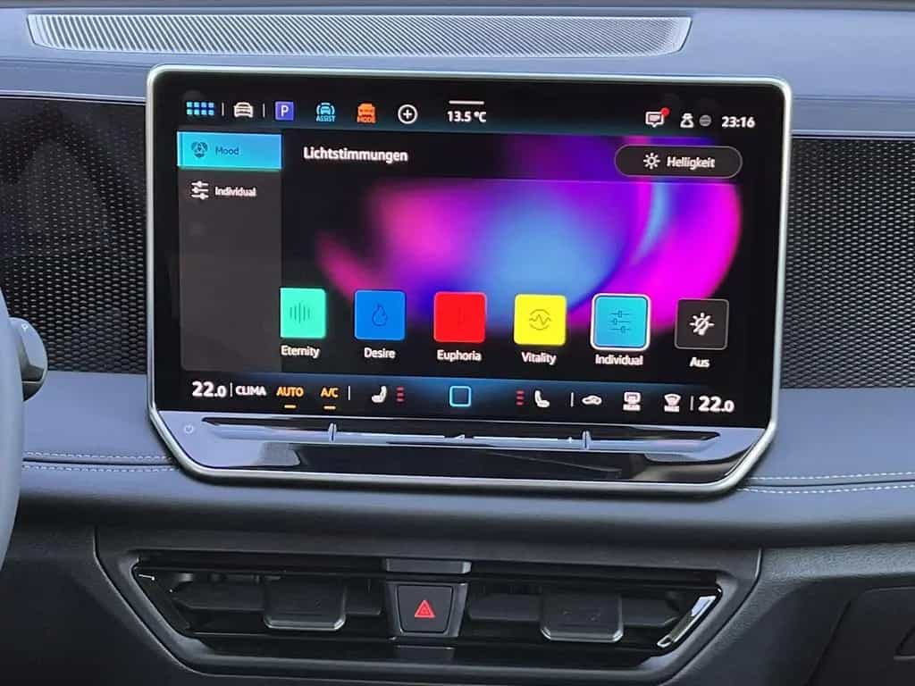 Volkswagen Tiguan 1.5 eTSI DSG Life AHK LED el. Heckkla. null-photo-24