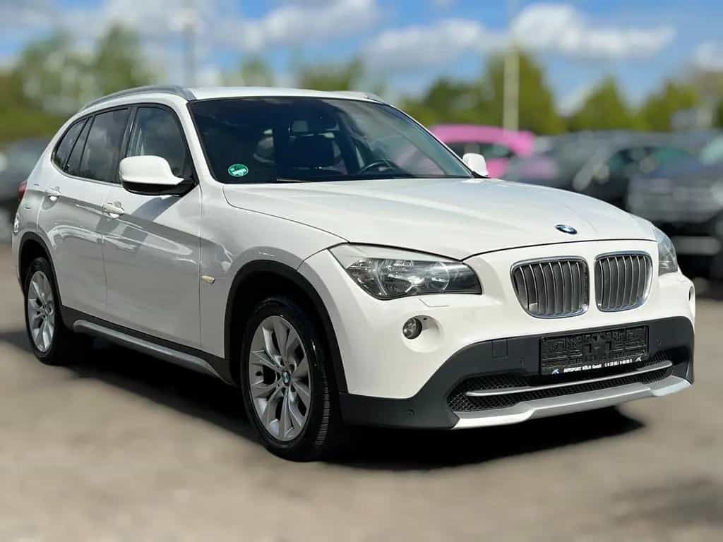 BMW X1 28 i xDRIVE AUTOMATIK X LINE * KAMERA * NAVI 07/2011-photo-2