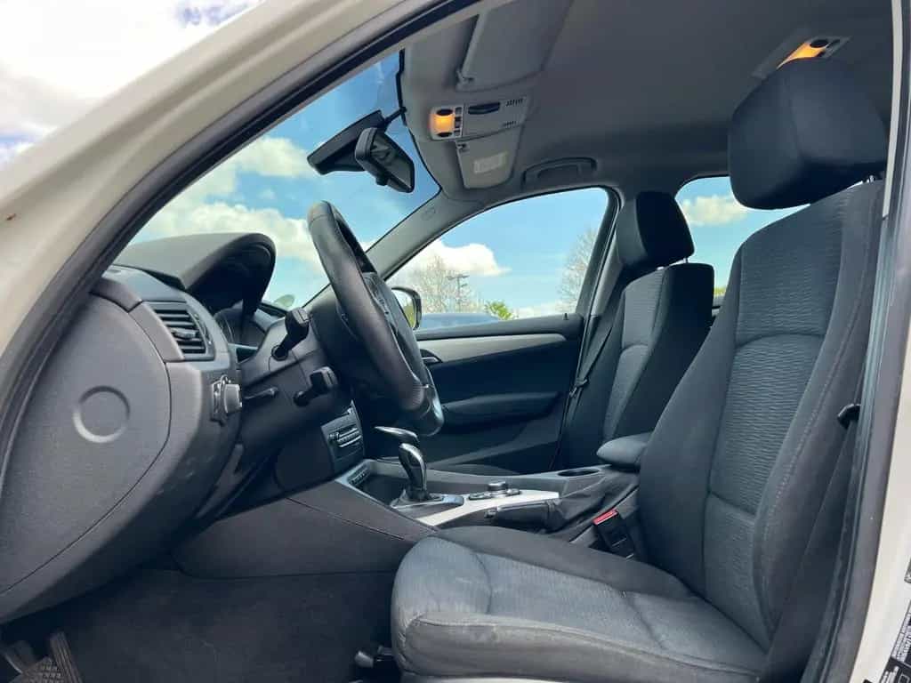 BMW X1 28 i xDRIVE AUTOMATIK X LINE * KAMERA * NAVI 07/2011-photo-6