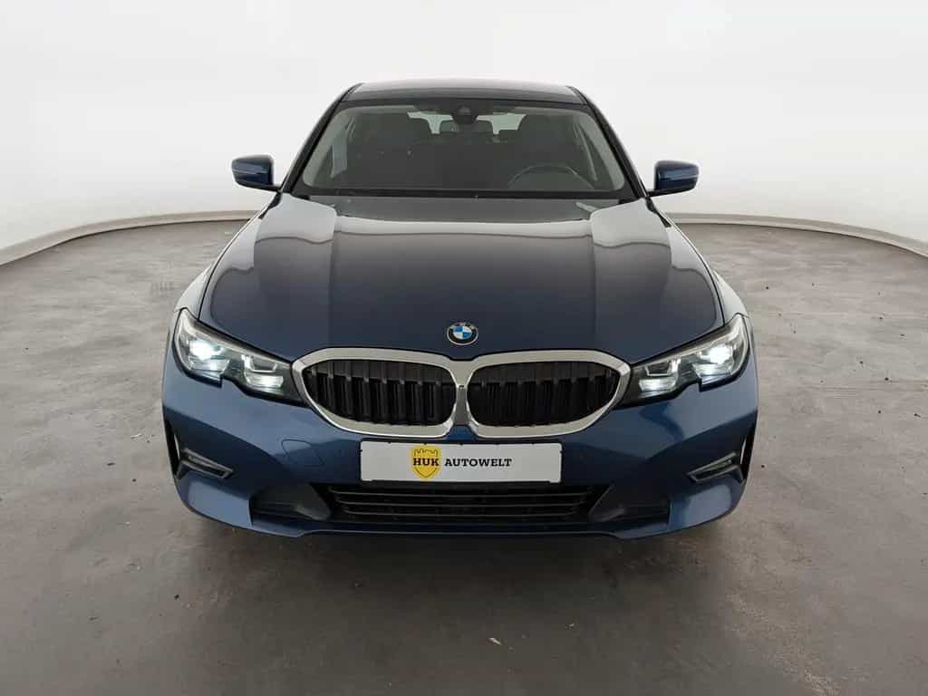 BMW 330 d Advantage EURO 6d-TEMP LEDER+LED+NAVI+AHK 10/2020-photo-1