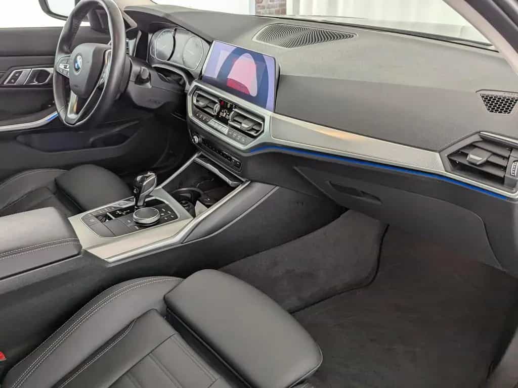 BMW 330 d Advantage EURO 6d-TEMP LEDER+LED+NAVI+AHK 10/2020-photo-12