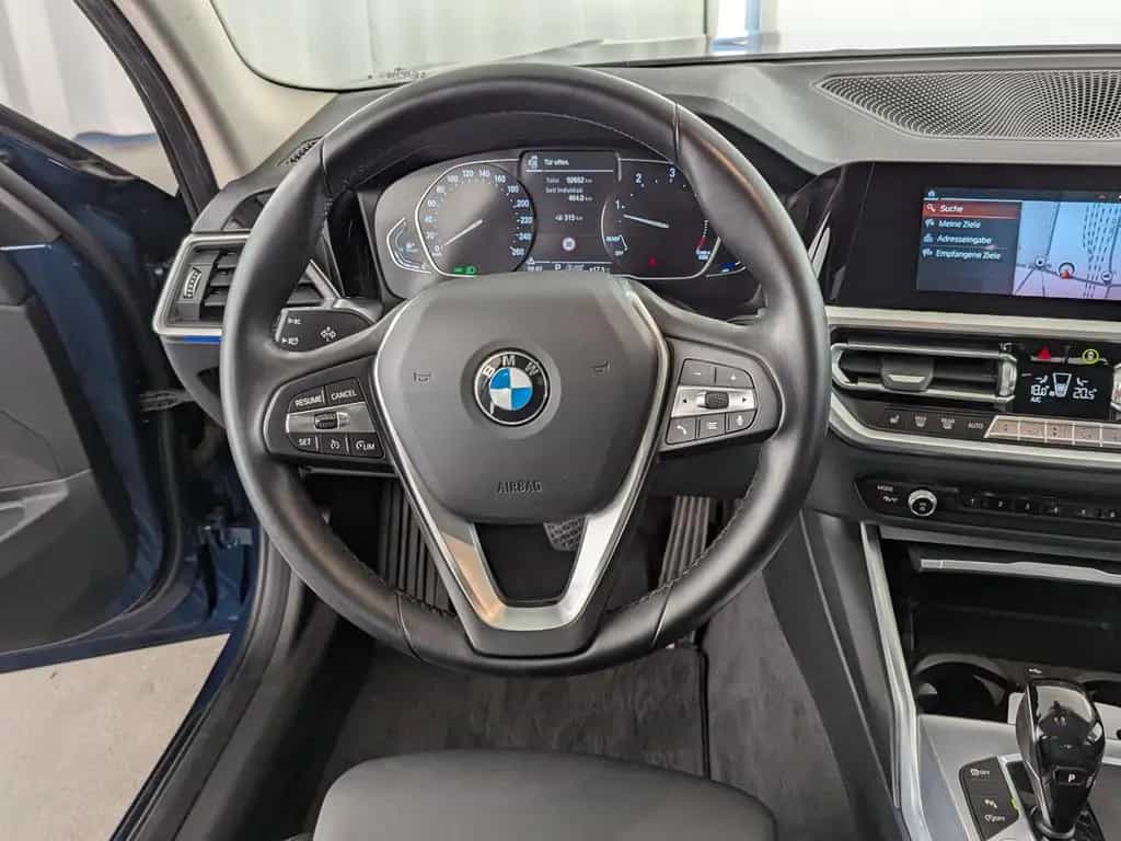BMW 330 d Advantage EURO 6d-TEMP LEDER+LED+NAVI+AHK 10/2020-photo-17