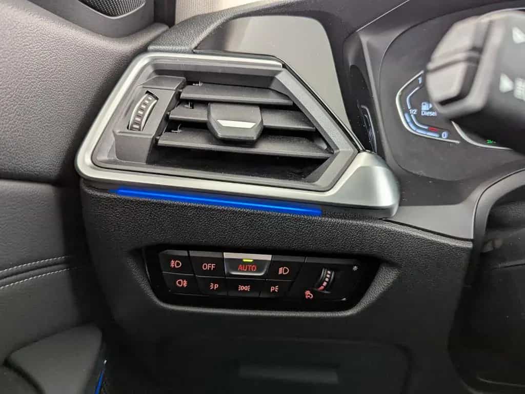 BMW 330 d Advantage EURO 6d-TEMP LEDER+LED+NAVI+AHK 10/2020-photo-26