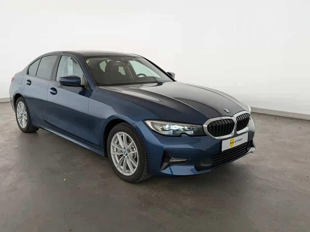 BMW 330 d Advantage EURO 6d-TEMP LEDER+LED+NAVI+AHK 10/2020-photo-4