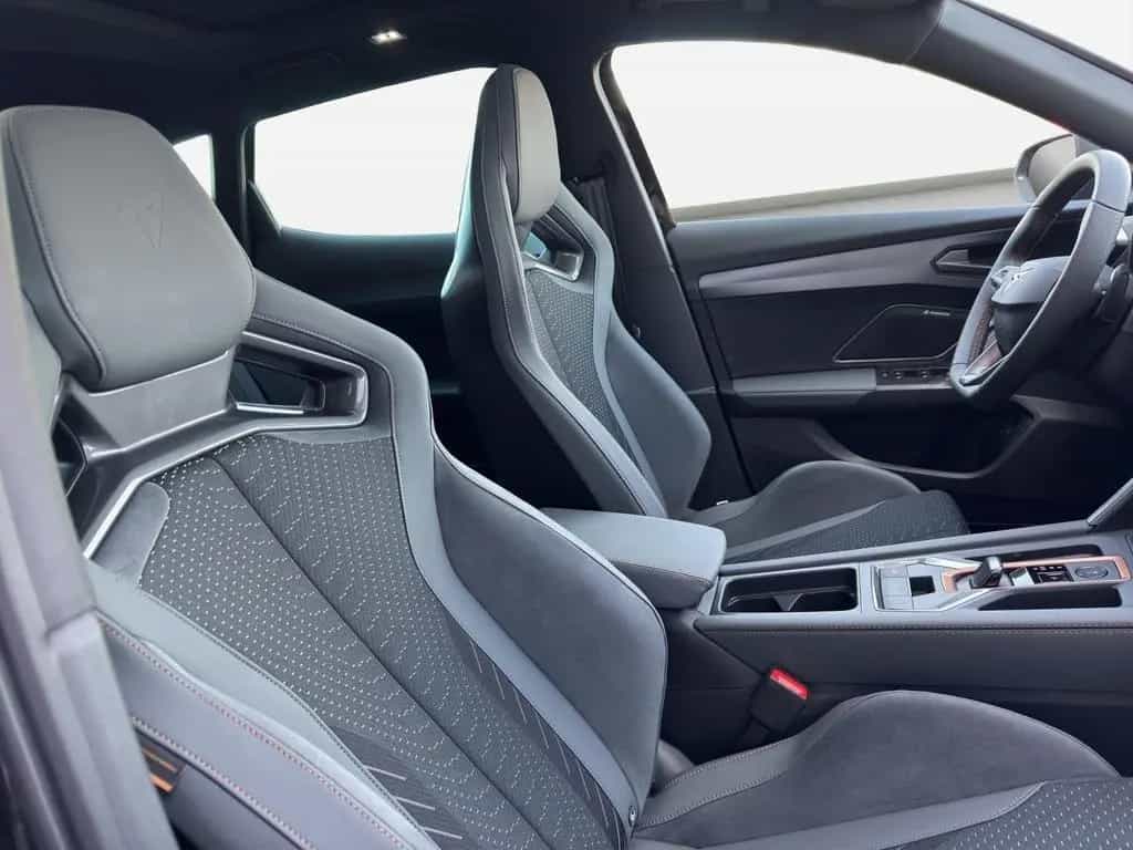 Cupra Formentor VZ5 2.5 TSI DSG *PANO*MATRIX*NAVI*360° null-photo-12