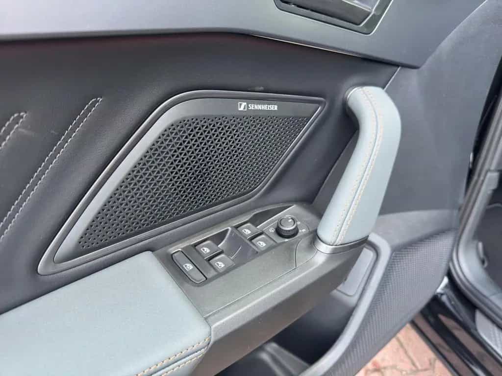 Cupra Formentor VZ5 2.5 TSI DSG *PANO*MATRIX*NAVI*360° null-photo-4