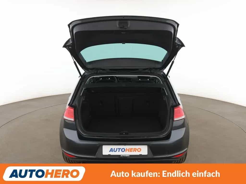 Volkswagen Golf VII 1.2 TSI Comfortline BlueMotion Tech 10/2016-photo-16