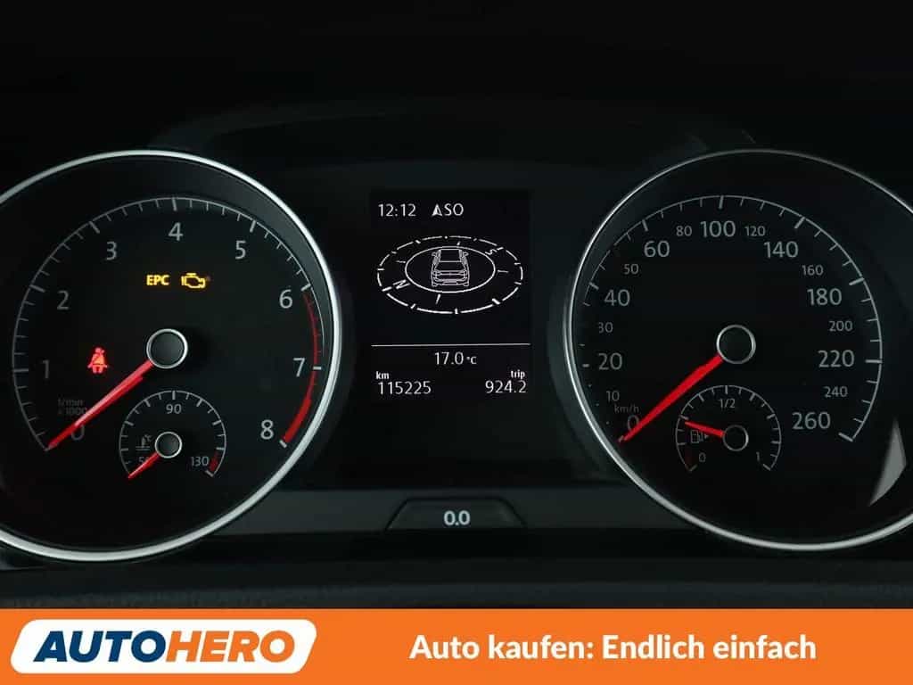 Volkswagen Golf VII 1.2 TSI Comfortline BlueMotion Tech 10/2016-photo-19