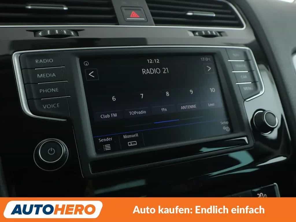 Volkswagen Golf VII 1.2 TSI Comfortline BlueMotion Tech 10/2016-photo-20