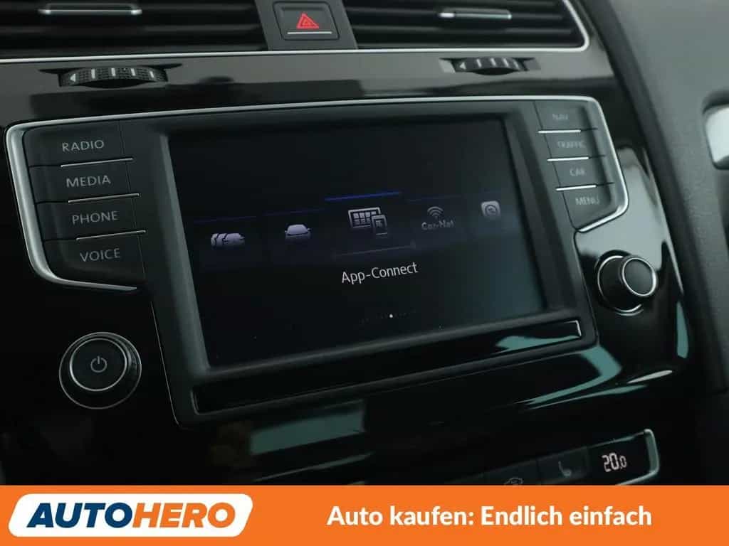 Volkswagen Golf VII 1.2 TSI Comfortline BlueMotion Tech 10/2016-photo-22