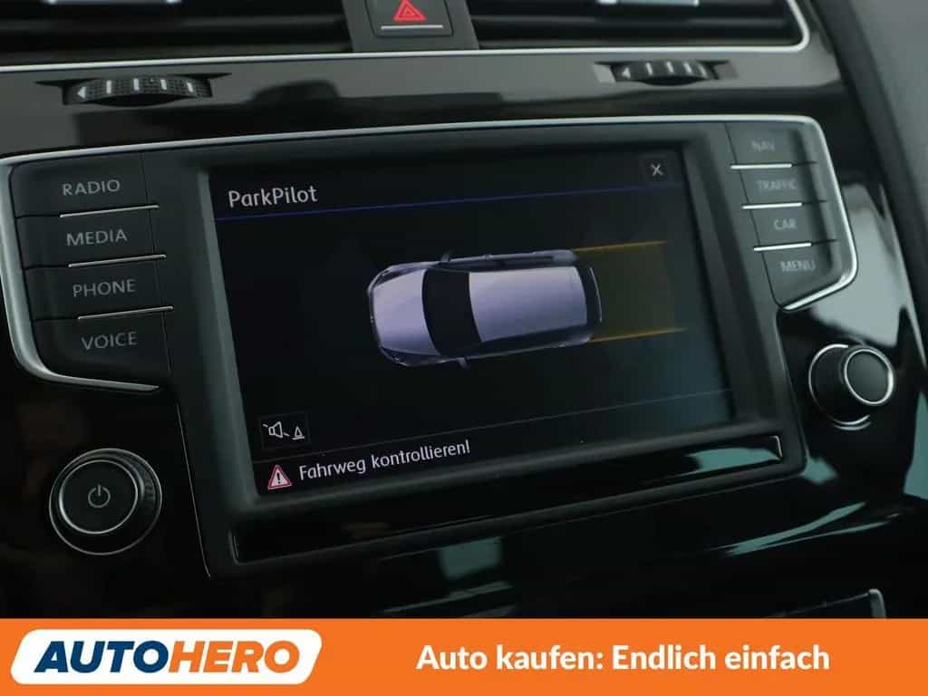 Volkswagen Golf VII 1.2 TSI Comfortline BlueMotion Tech 10/2016-photo-23