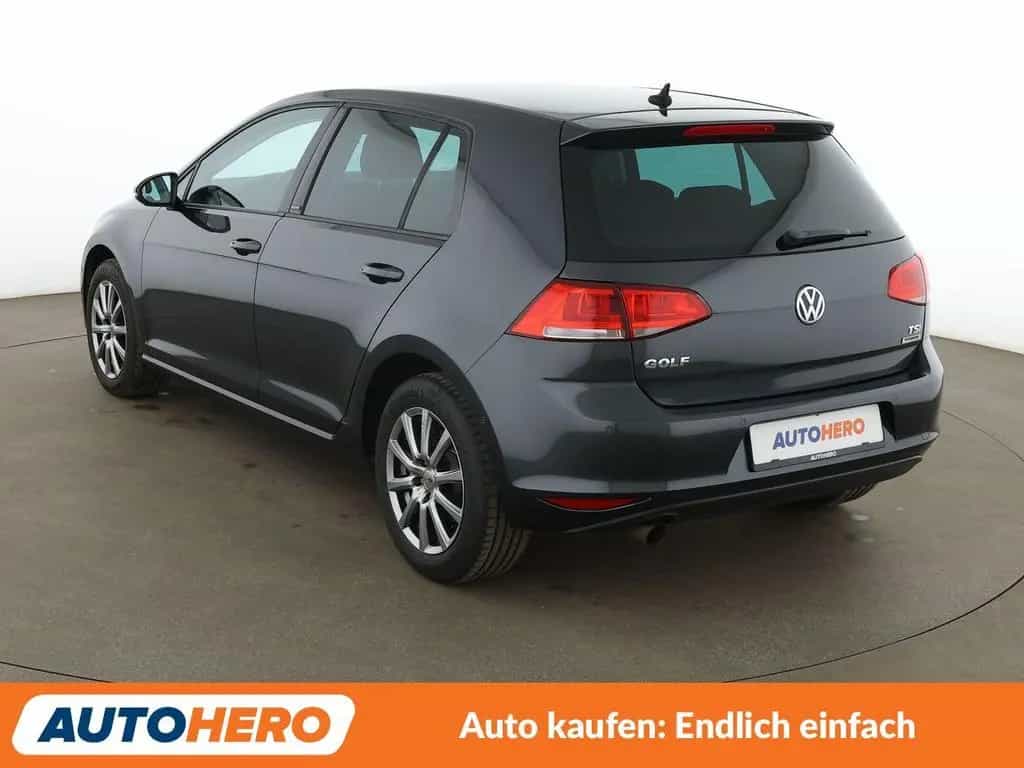 Volkswagen Golf VII 1.2 TSI Comfortline BlueMotion Tech 10/2016-photo-3